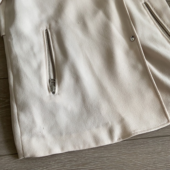 Aritzia Wilfred button up coat - Picture 2 of 7